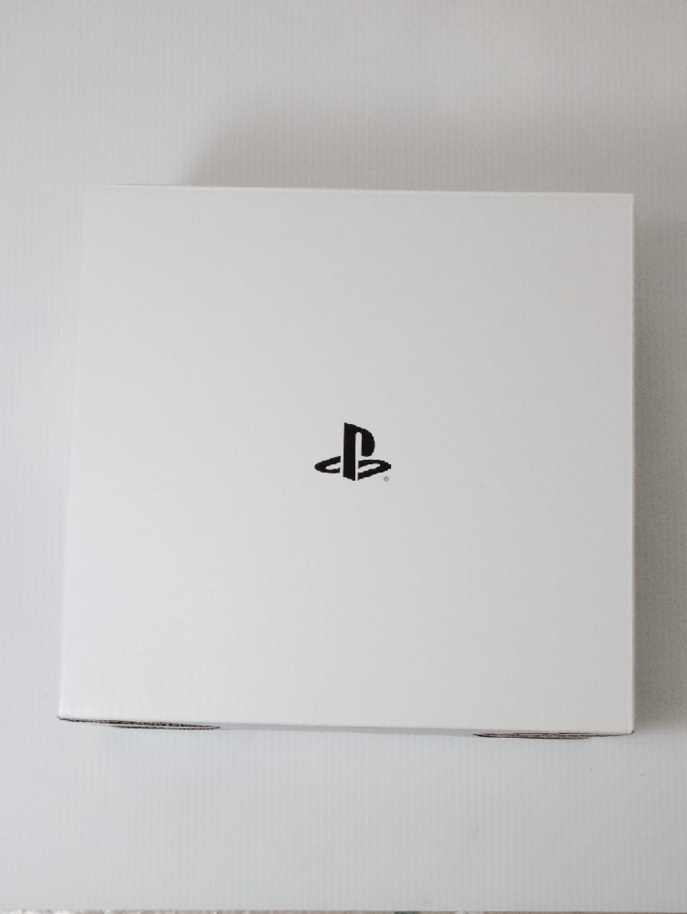 Sony PlayStation Classic Mini Console - White - Picture 7 of 11